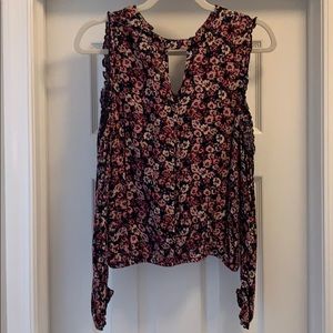 Cold shoulder crop top